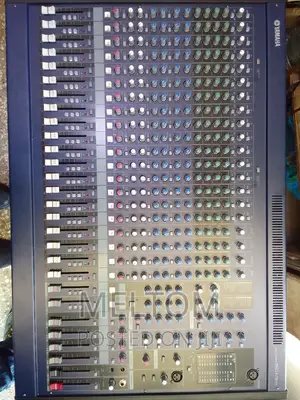Yamaha Mg24/14fx 24channels Professional Mixer
