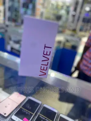 New LG Velvet 128 GB Black