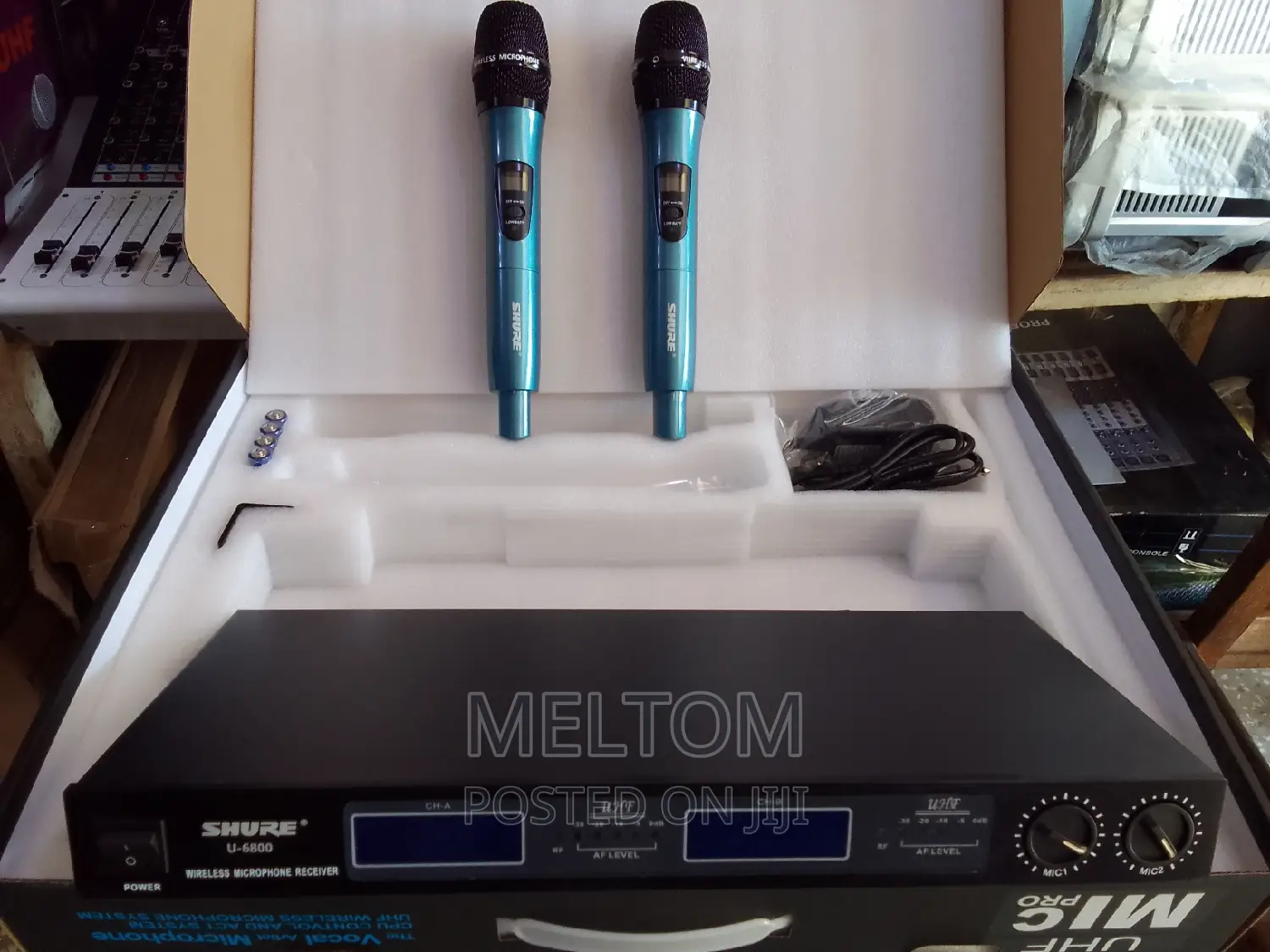 Shure U-6800 2in1 Cordless Microphone