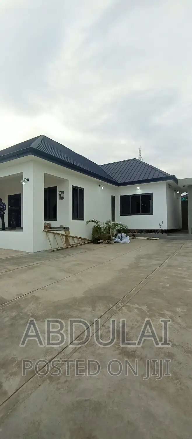 3bdrm House in Kwabenya for sale