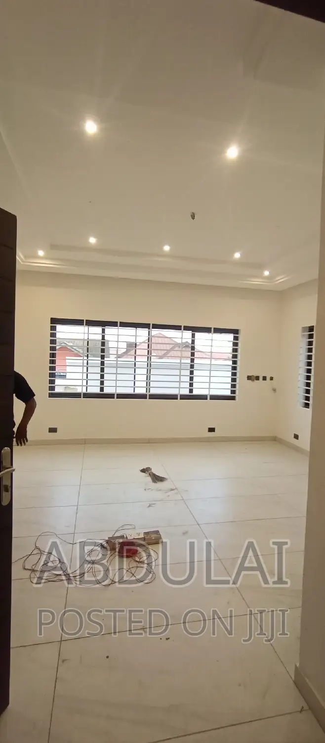 3bdrm House in Kwabenya for sale