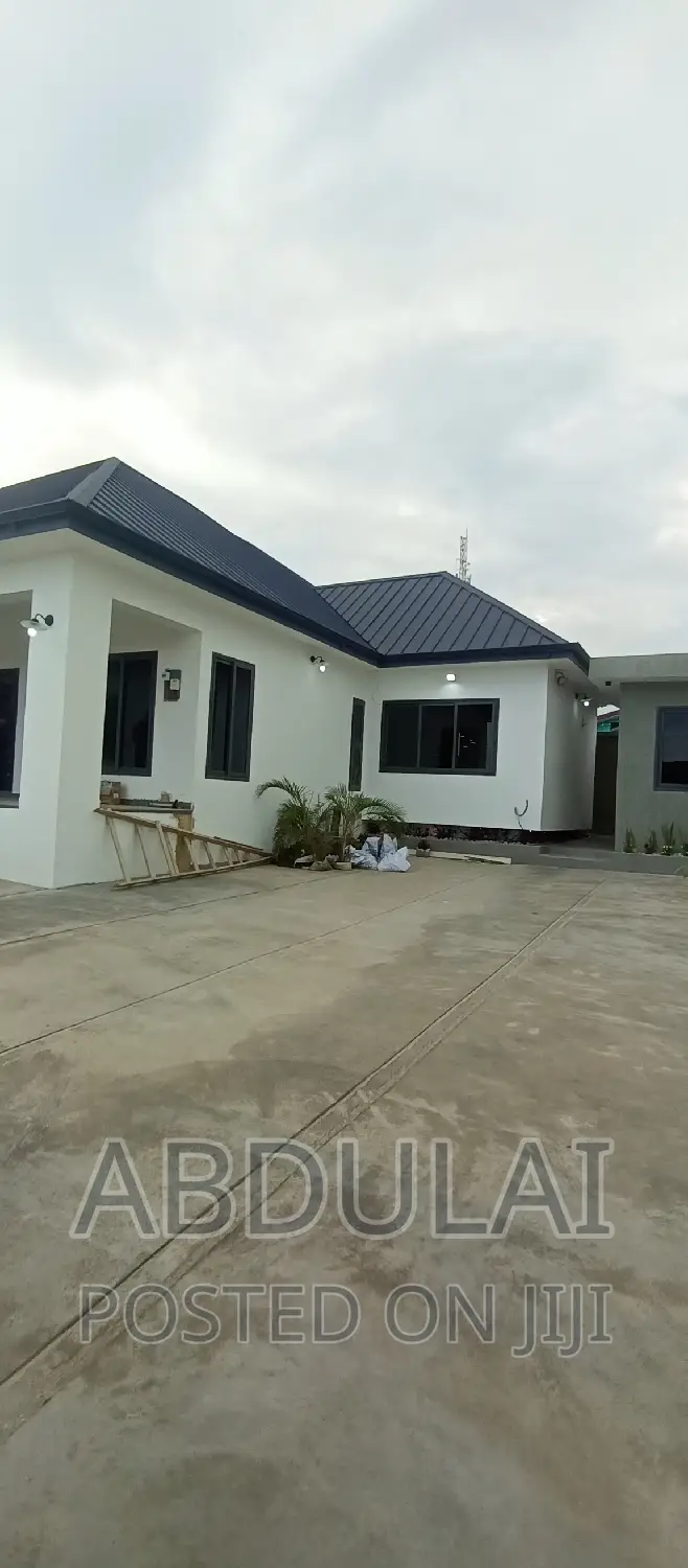 3bdrm House in Kwabenya for sale