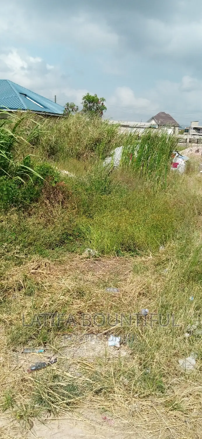Vry Nice Land Without Water