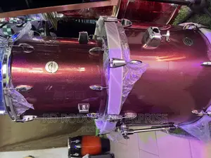 Tama Drum Set