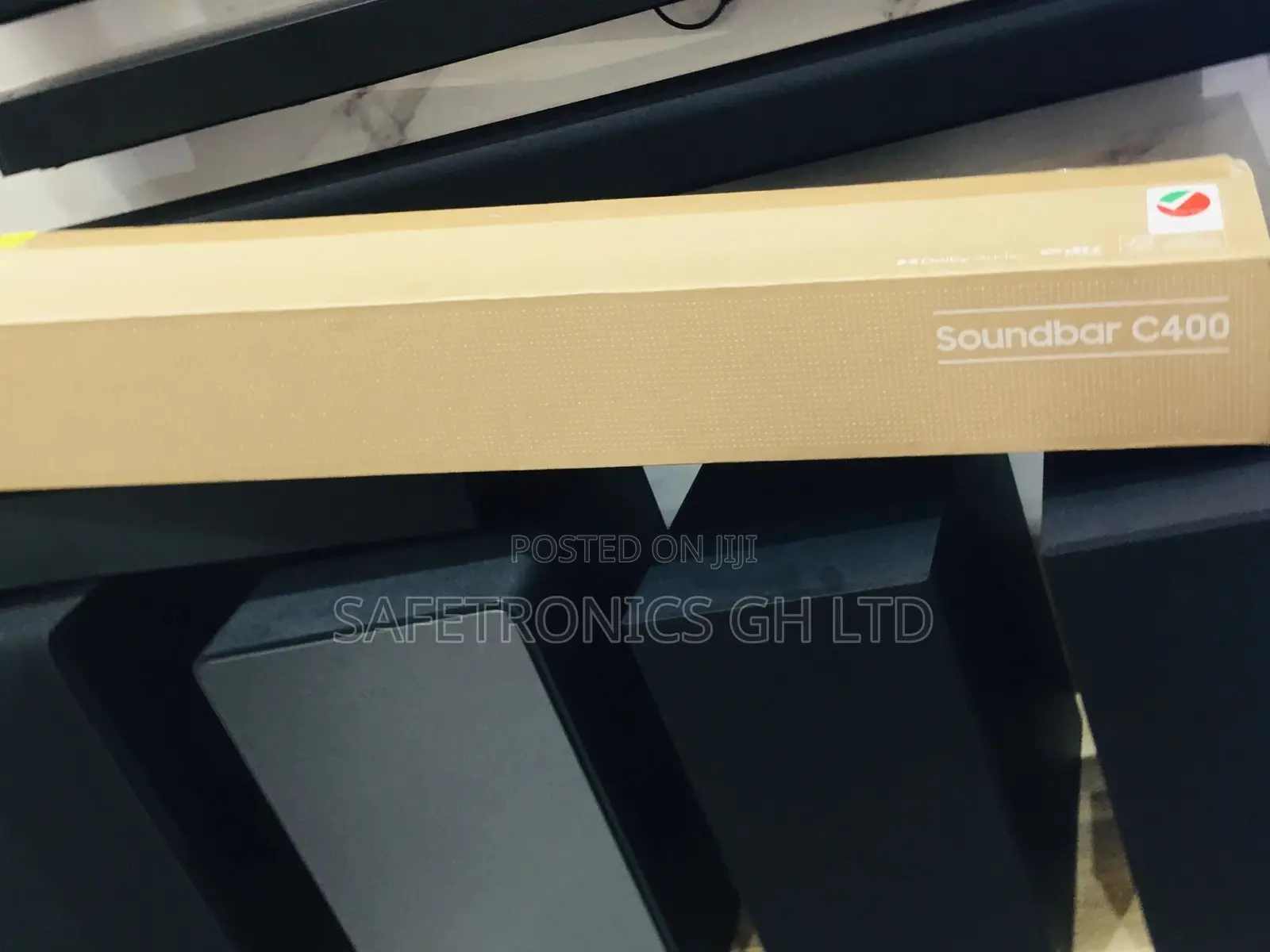 White Black Bluetooth Wireless Soundbar Samsung HWC400 