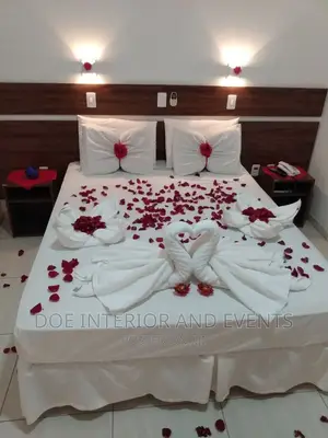 Honeymoon Décor