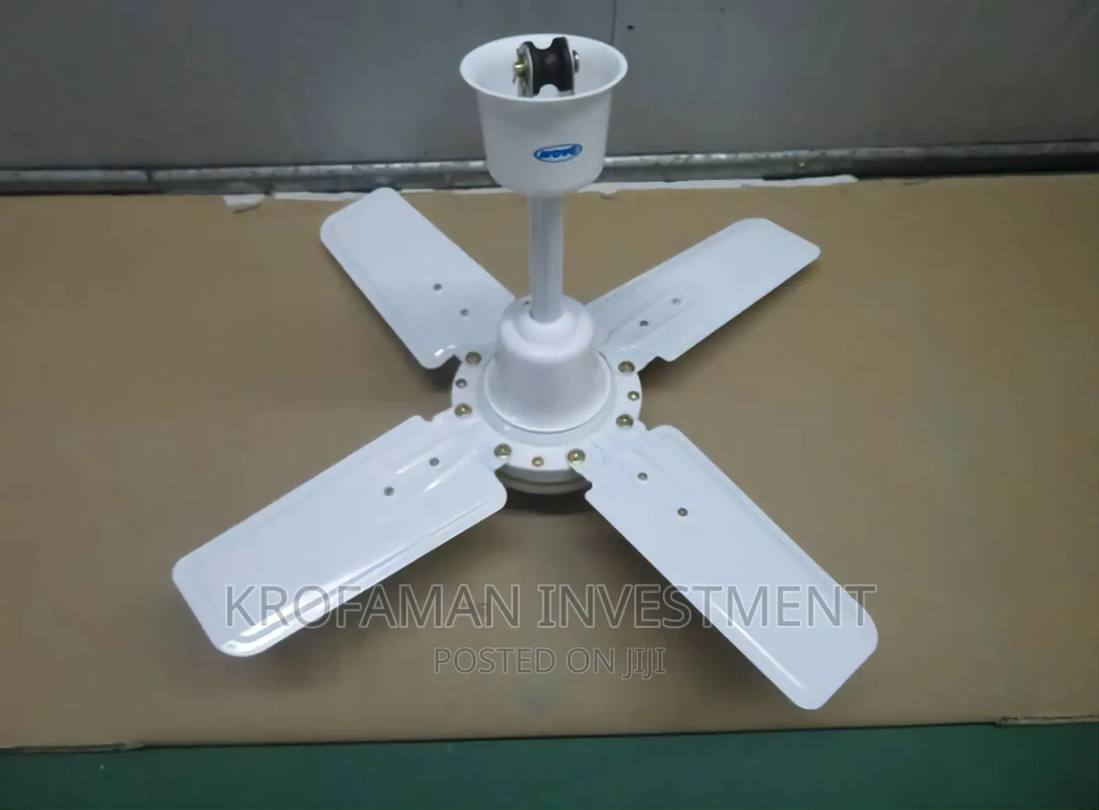 Novo Short Blade Ceiling Fan - 24"