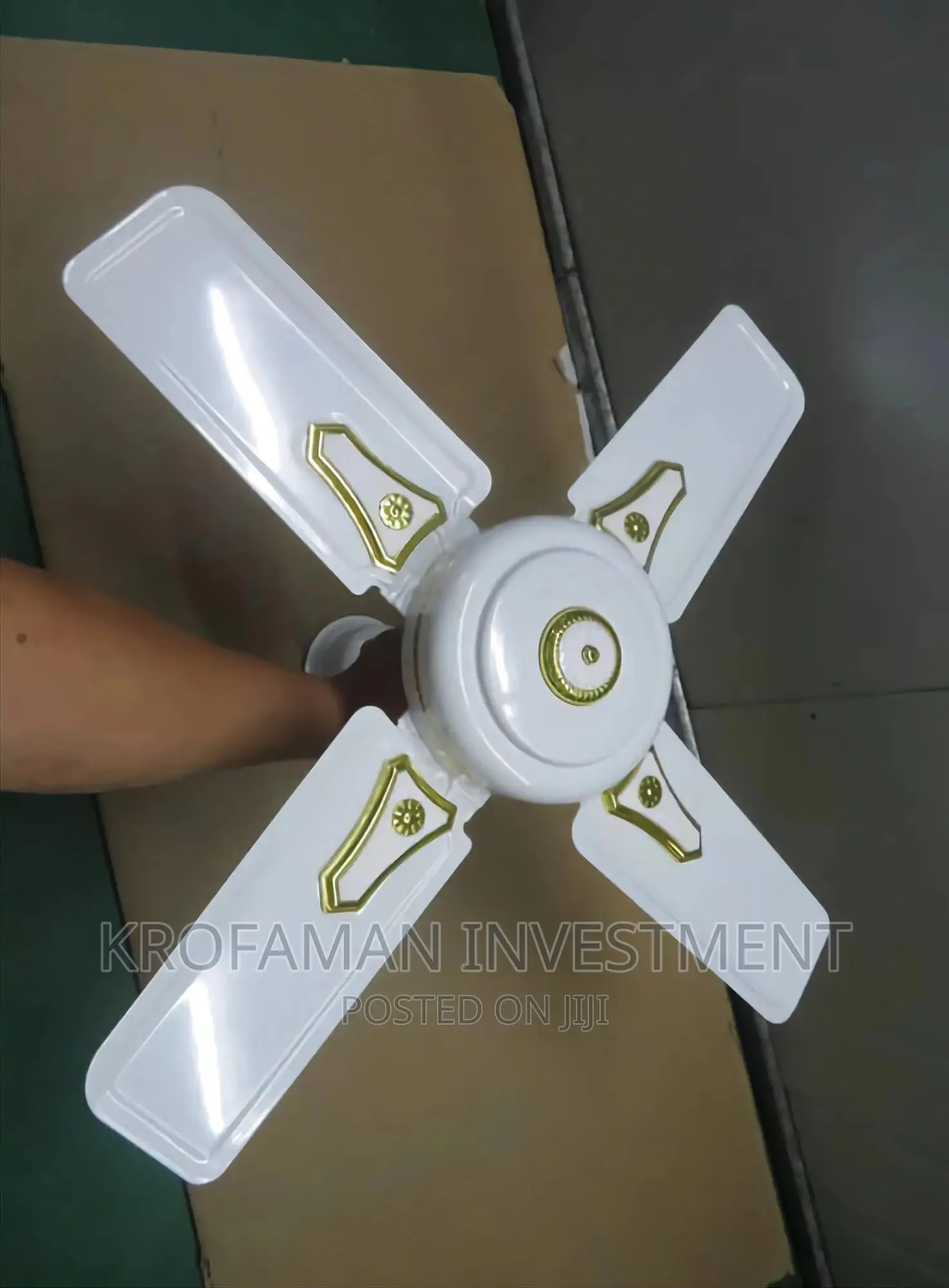 Novo Short Blade Ceiling Fan - 24"