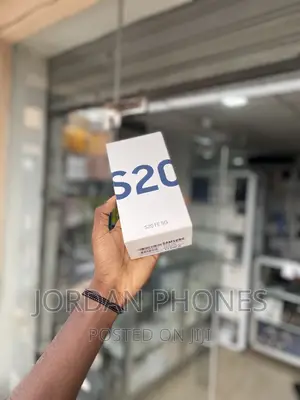 New Samsung Galaxy S20 FE 5G SD865 128 GB Blue