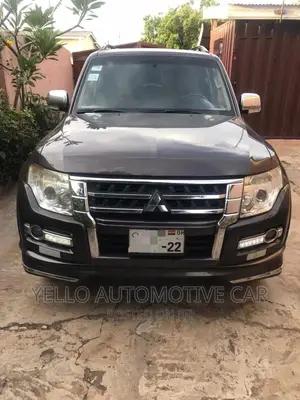 Rent Mitsubishi Pajero