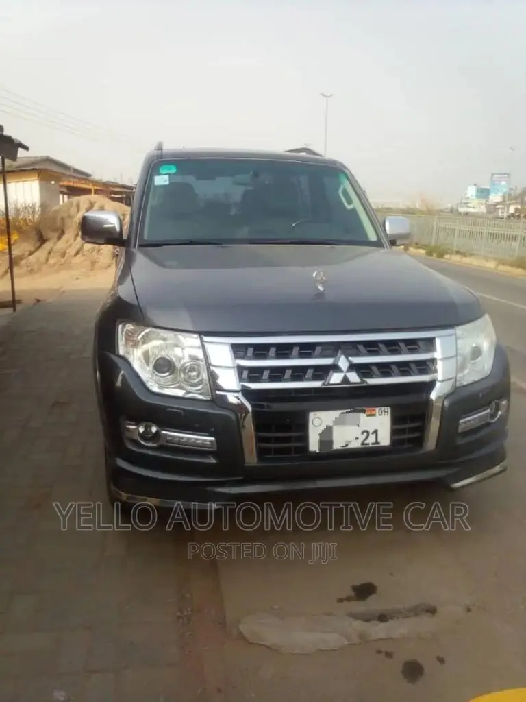 Rent Mitsubishi Pajero