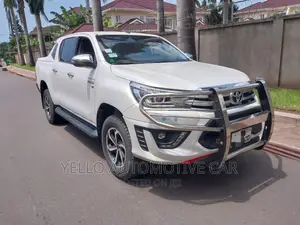 Chauffeured Rent Toyota Hilux