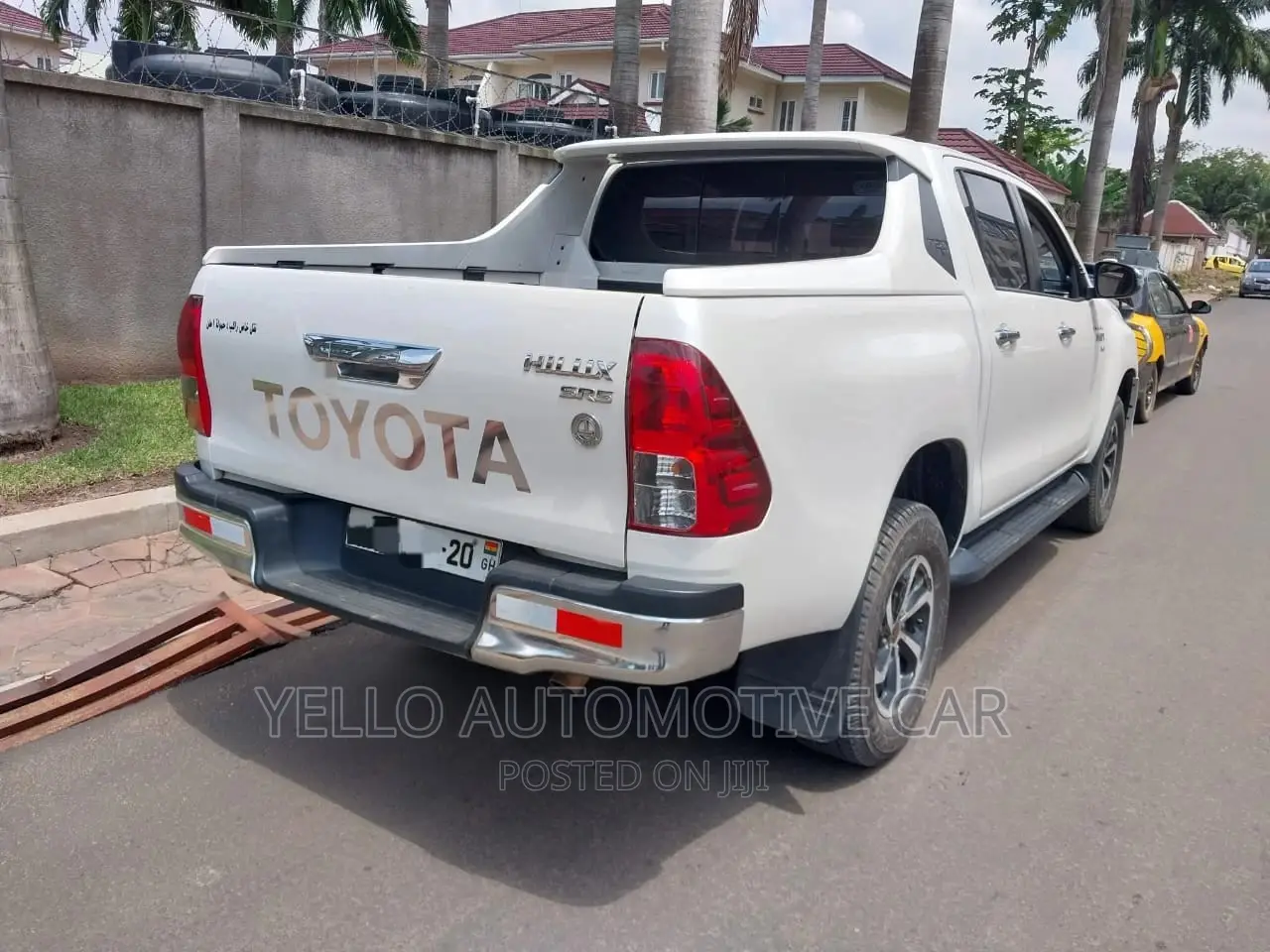 Chauffeured Rent Toyota Hilux