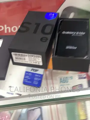 New Samsung Galaxy S10e 128 GB Gray