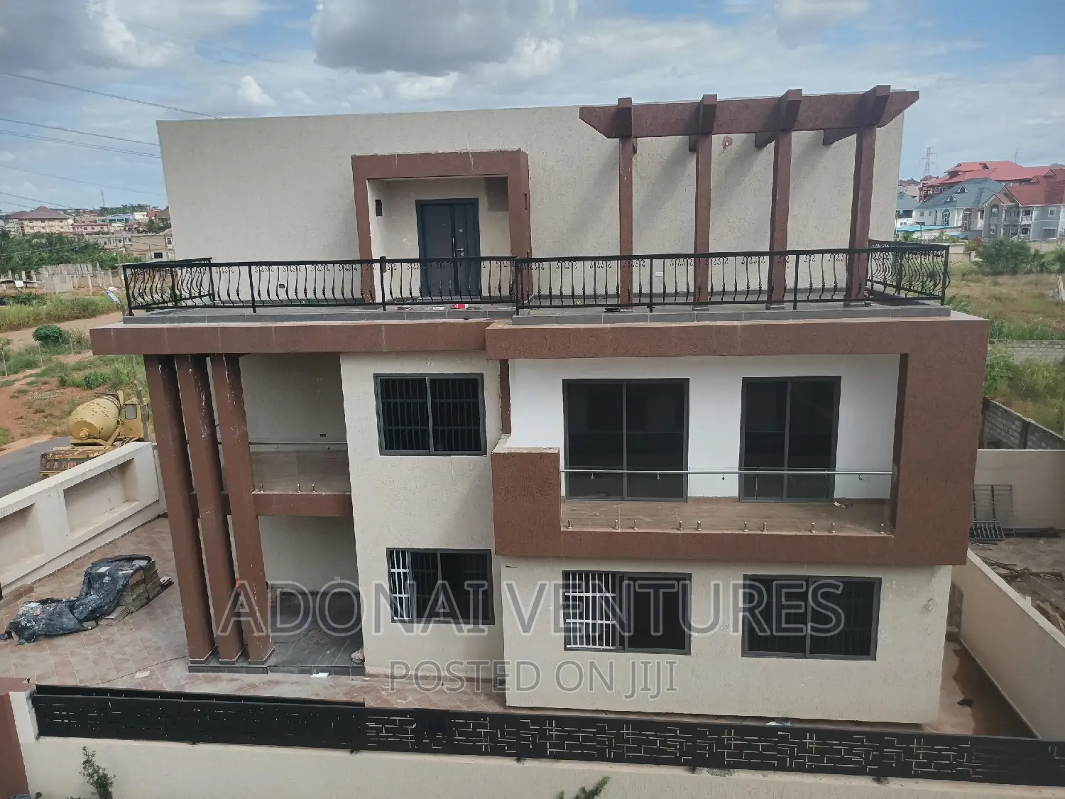 4bdrm House in Kwadaso Hilltop, Kumasi Metropolitan for sale