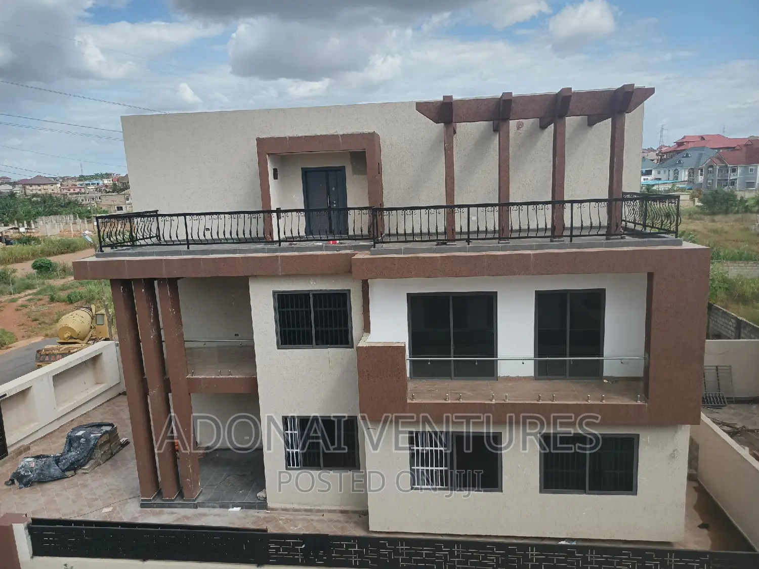 4bdrm House in Kwadaso Hilltop, Kumasi Metropolitan for sale