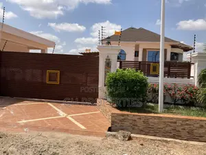 5bdrm Apartment in Paraku., Kumasi Metropolitan for sale