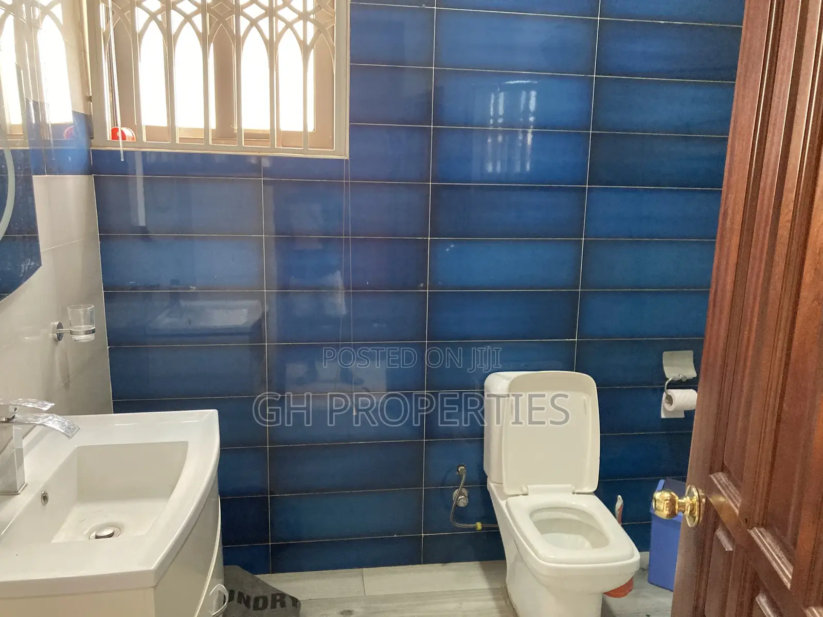 5bdrm Apartment in Paraku., Kumasi Metropolitan for sale
