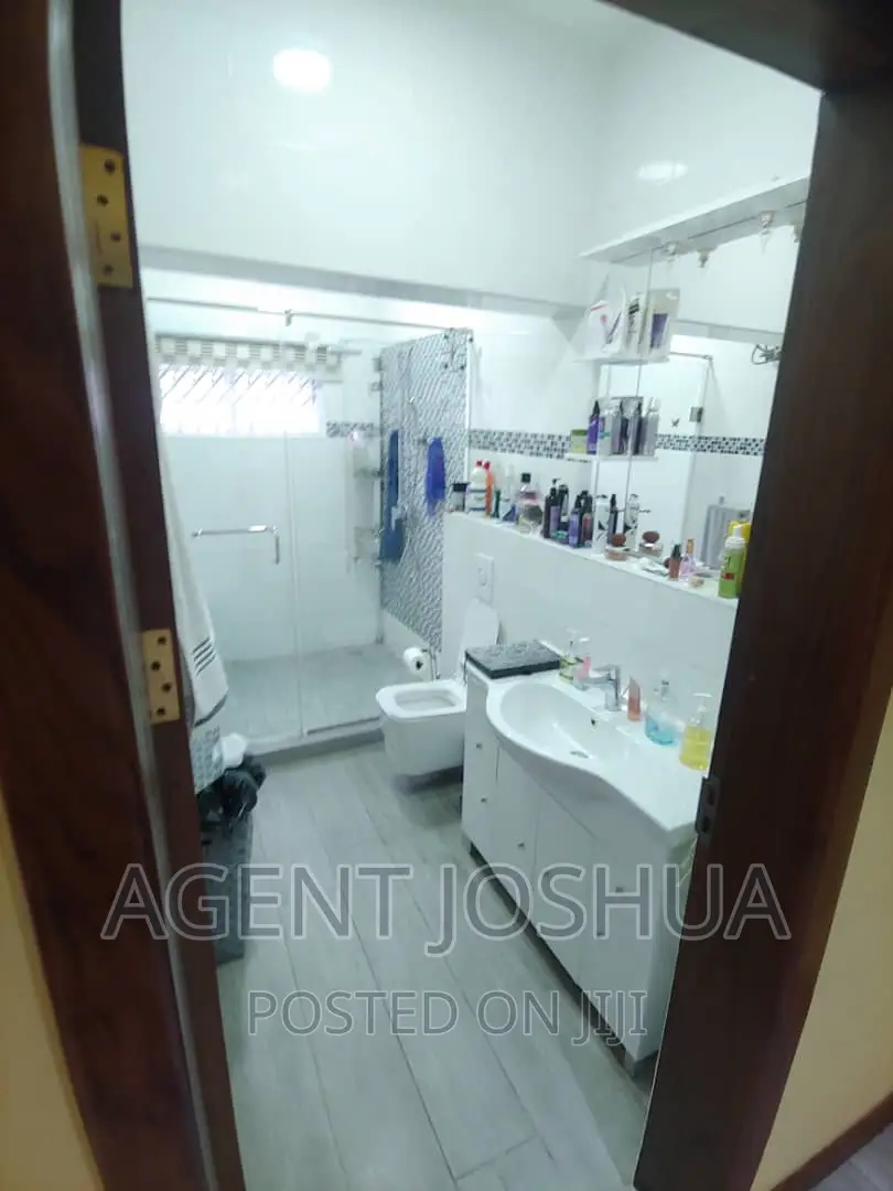 3bdrm House in Regimanuel Estate, Spintex for rent