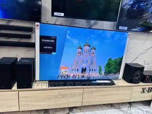 Naturally Crispy UHD LED Display Samsung 65”Cu8000