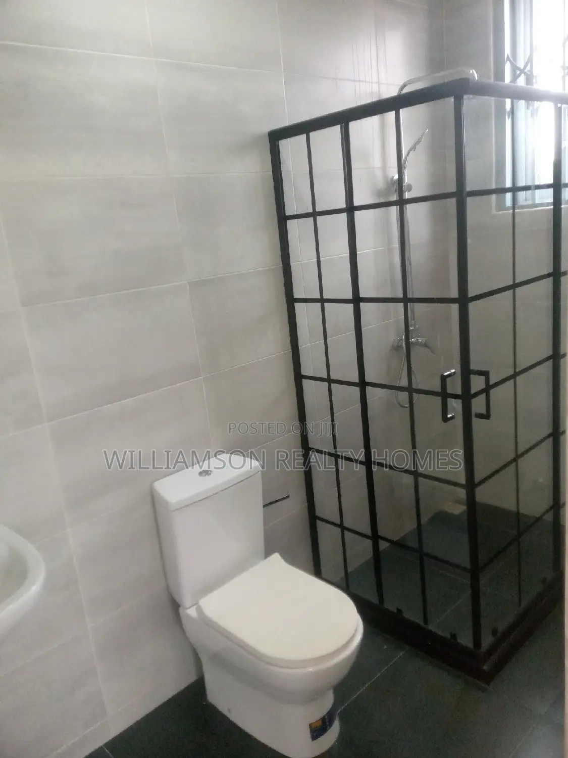 2bdrm Apartment in Community 18, Spintex for rent