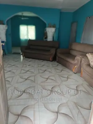 Furnished 8bdrm House in Top Boat Estate, Kumasi Metropolitan for sale