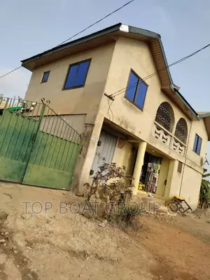 Furnished 8bdrm House in Top Boat Estate, Kumasi Metropolitan for sale