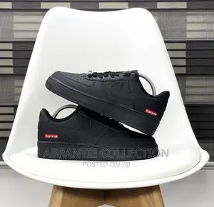Supreme X Nike Air Force 1