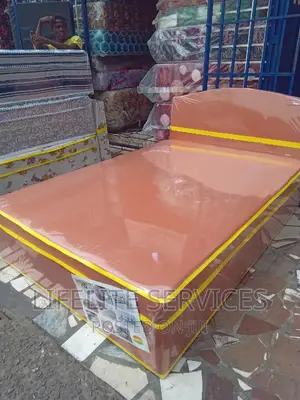 Large Size Bed With Inbuilt Foam
