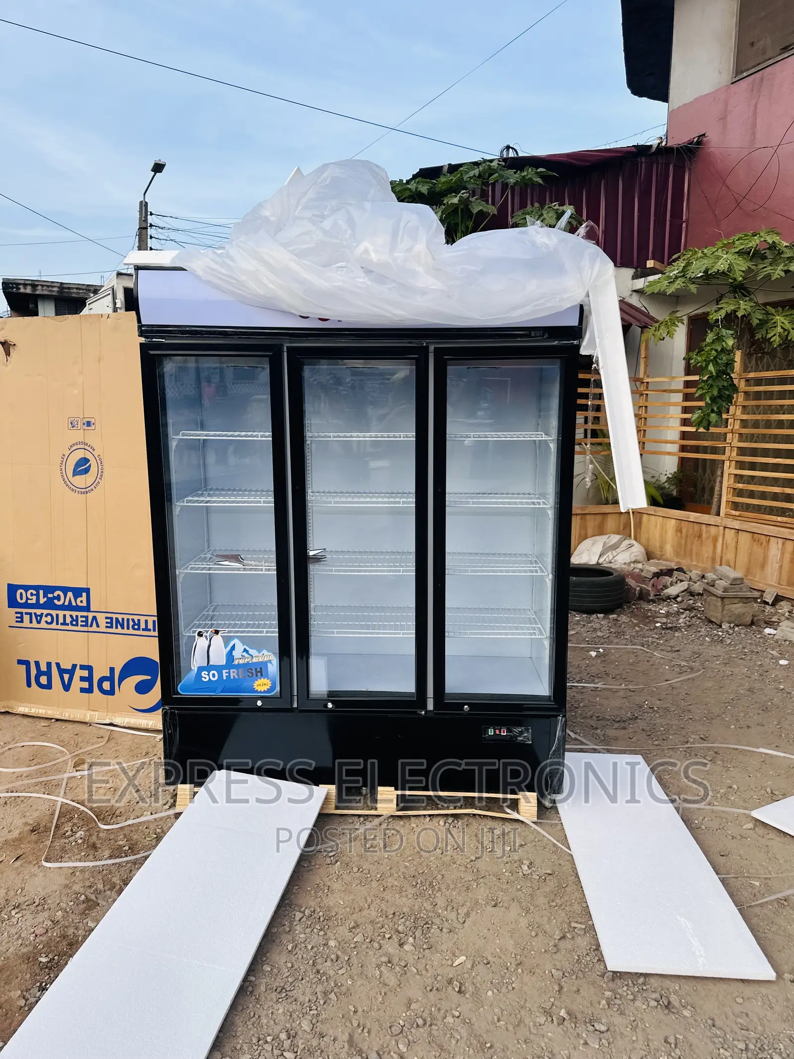 Quiet  Operation Pearl PVC-150 Display Fridge 3doors