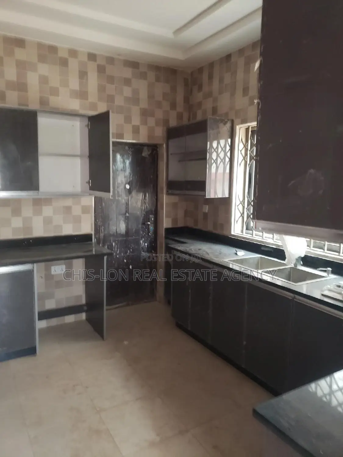Furnished 3bdrm House in Kasoa Kuwait for sale