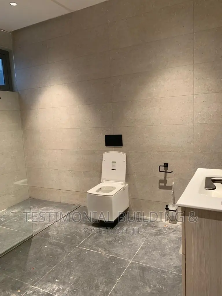 5bdrm House in Testimonial Building, East Legon for sale