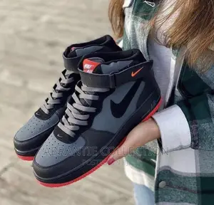 Nike Air Force 1 Mid 07