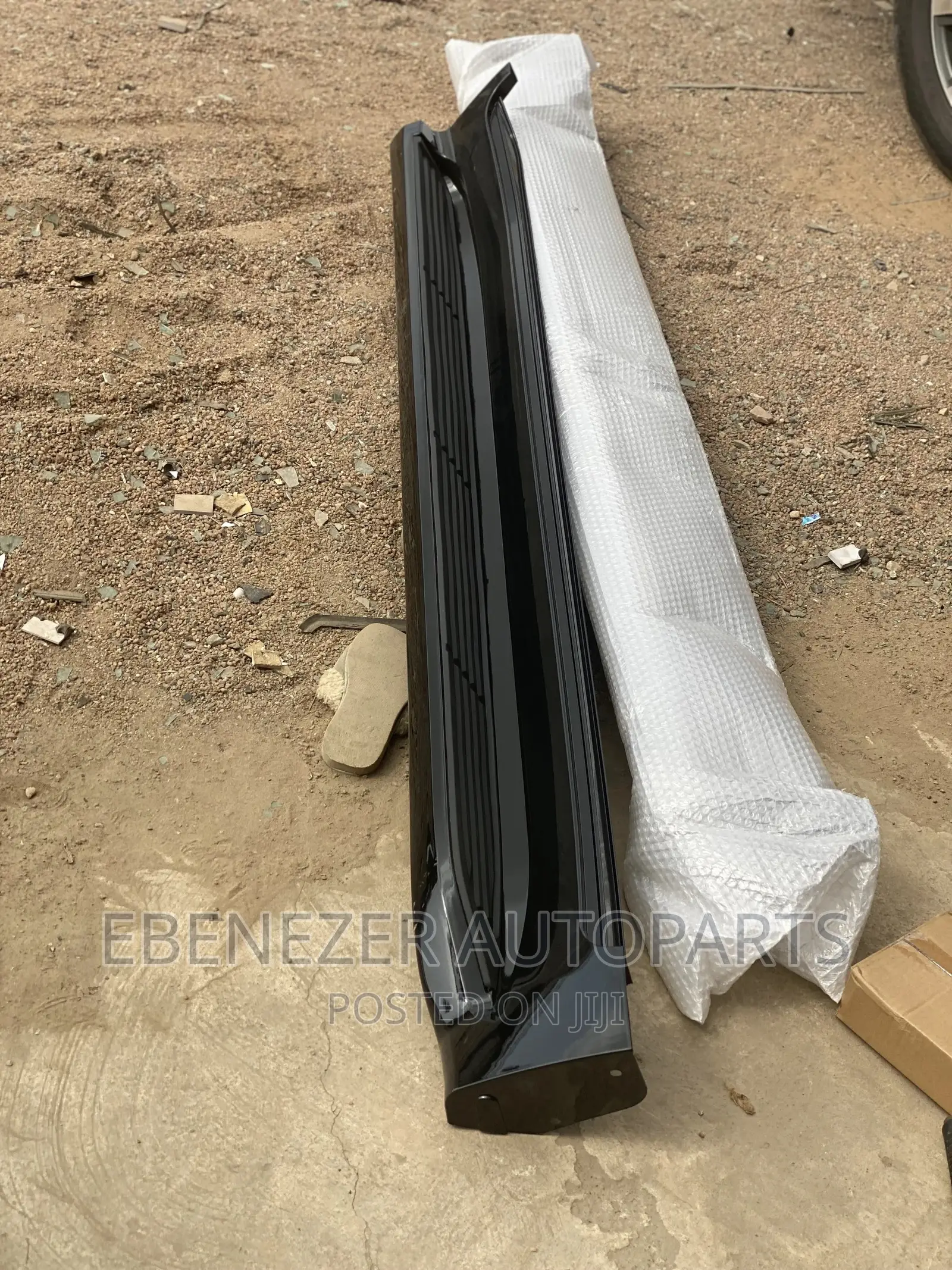 Land Cruiser V8 Side Steps Available