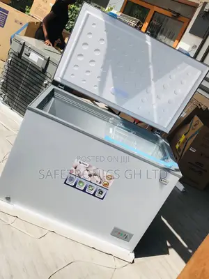PCF-290 Chestfreezer Pearl Singledoor Glass Lid 251 Liters