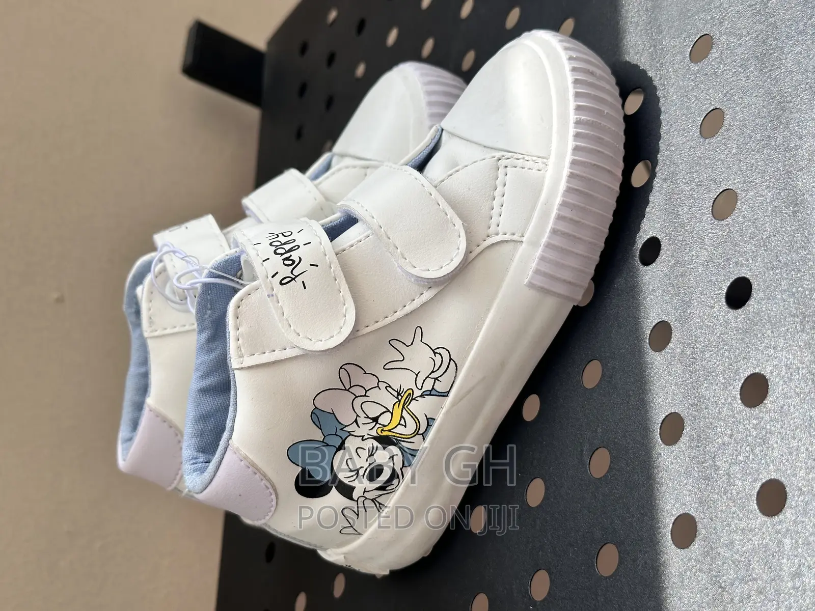 White Minnie Mouse Girls Sneakers