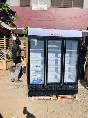 Lovely  New Pearl PVC-150 Display Fridge