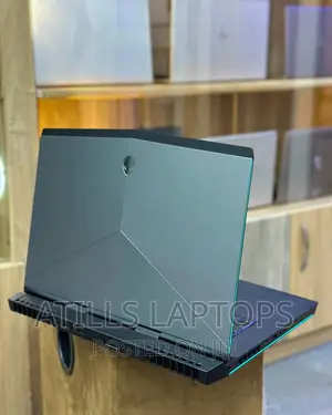 Laptop Dell Alienware 15 R3 16GB Intel Core I7 SSHD+SSD 1.5T