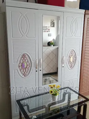 Wardrobe/Closet