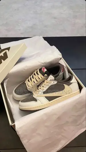Jordan 1 Low OG Travis Scott