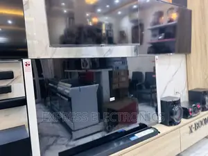 Stylish Design Samsung 85”Smart UHD HDR Slim Television*