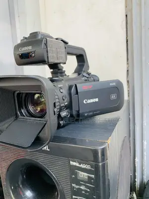 Take All Your Videos With This Canon Xa55 Uhd Camera