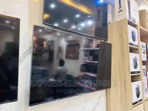 Ultra Large Screen  UHD 65”UR730 Lg