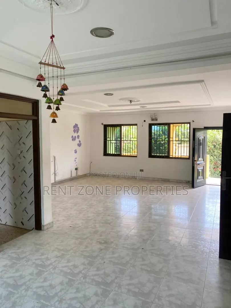 4bdrm Maisonette in Achimota for rent