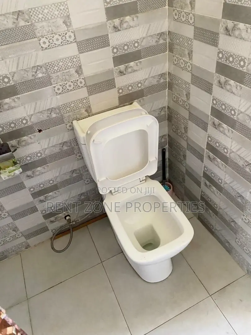 4bdrm Maisonette in Achimota for rent
