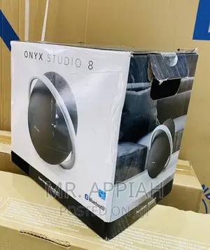 Adorable Harman Kardon Onyx 8 Rechargeable Speaker(Black).