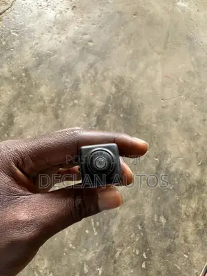 2016 Nissan Back Up Camera
