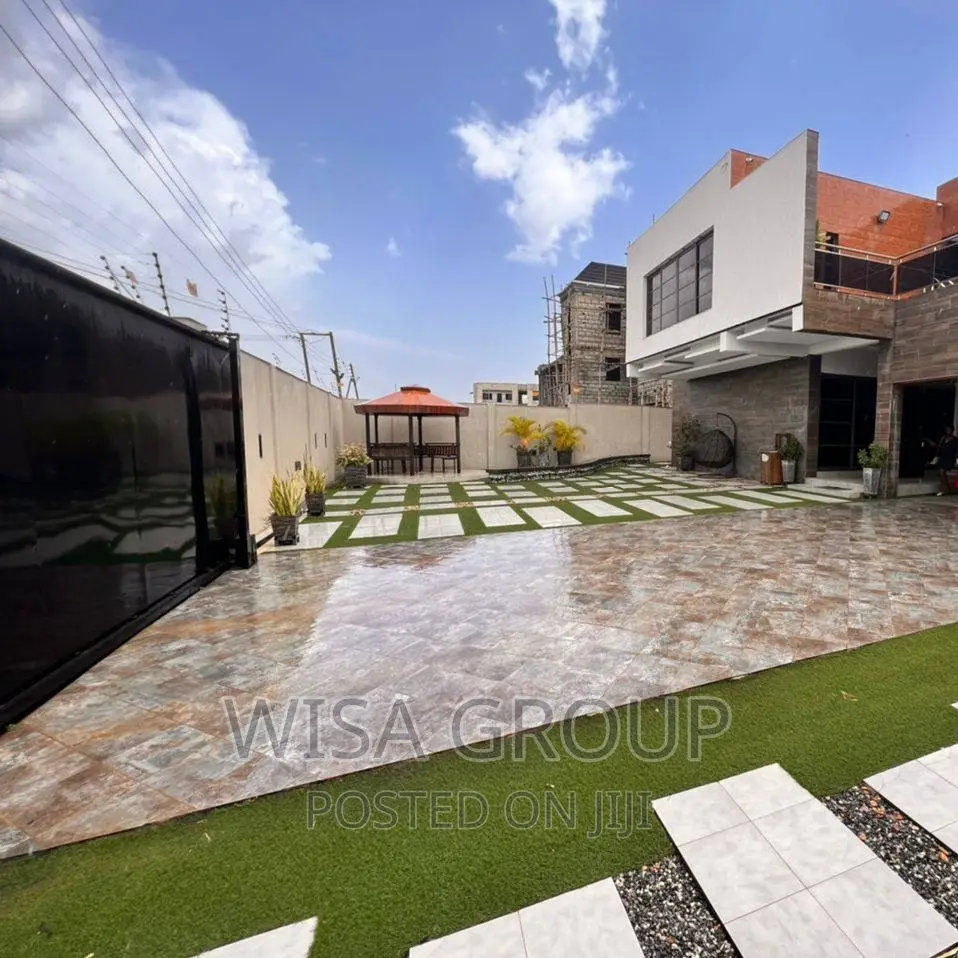 6bdrm Mansion in Wisa Groups, Accra Metropolitan for sale