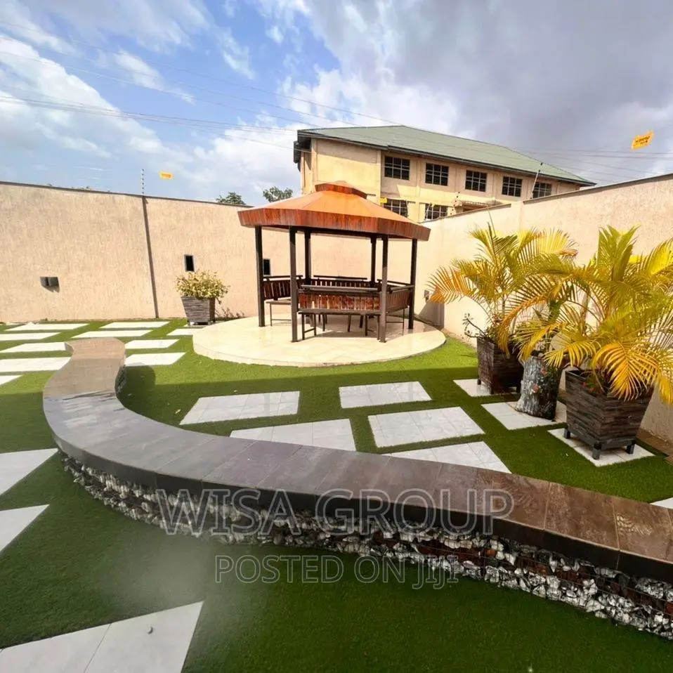 6bdrm Mansion in Wisa Groups, Accra Metropolitan for sale