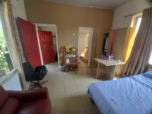 Furnished 1bdrm Apartment in Cells-Bridge, Labone for rent